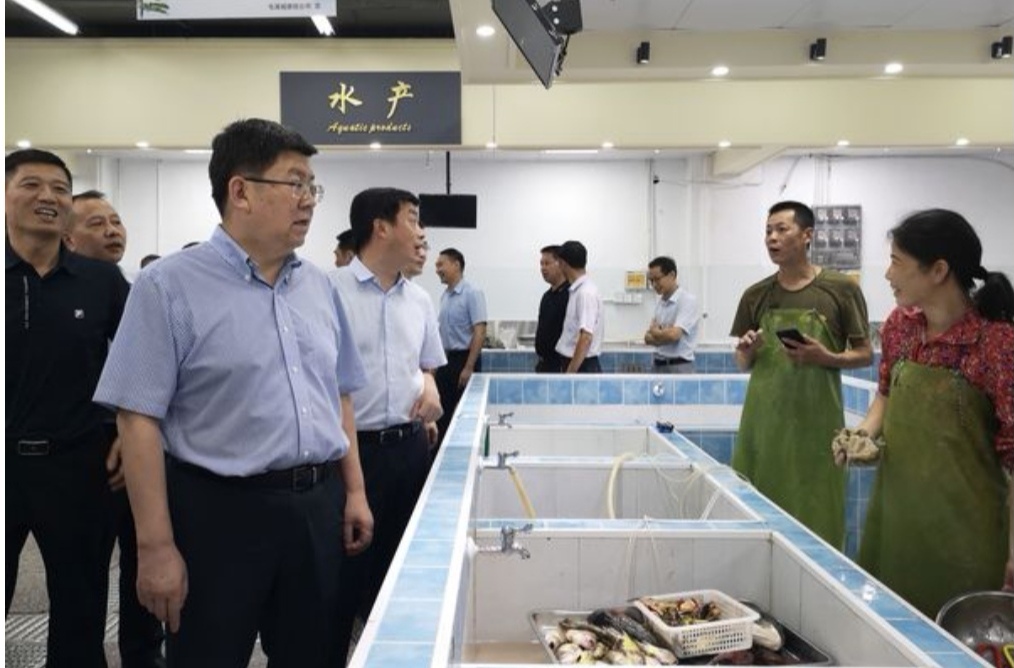 市委書(shū)記任澤鋒率隊(duì)赴屯溪區(qū)調(diào)研中心城區(qū)菜市場(chǎng)改造、食品安全工作