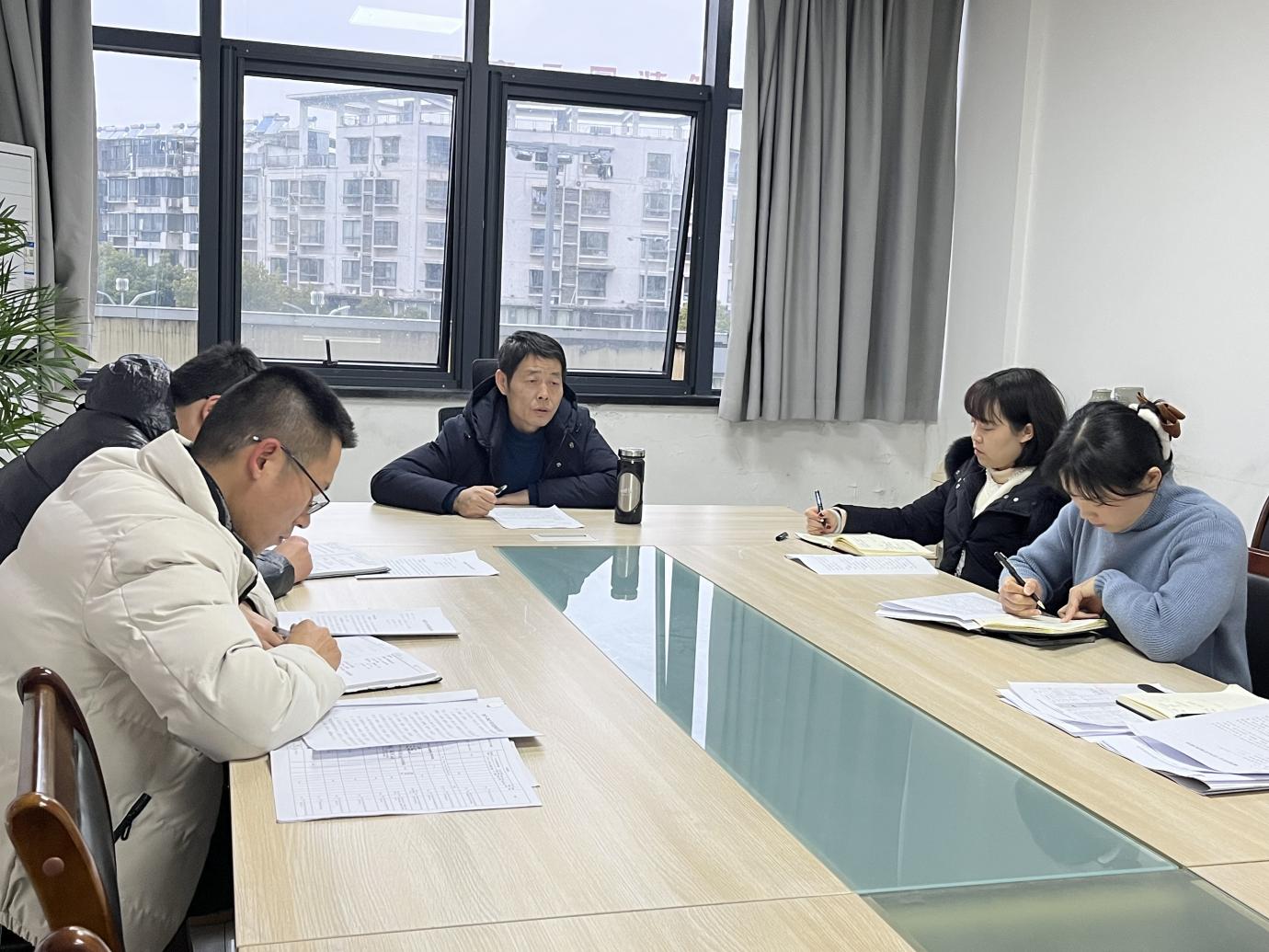 瞄準方向 務(wù)虛謀實——屯溪城建投公司召開2023年工作務(wù)虛會