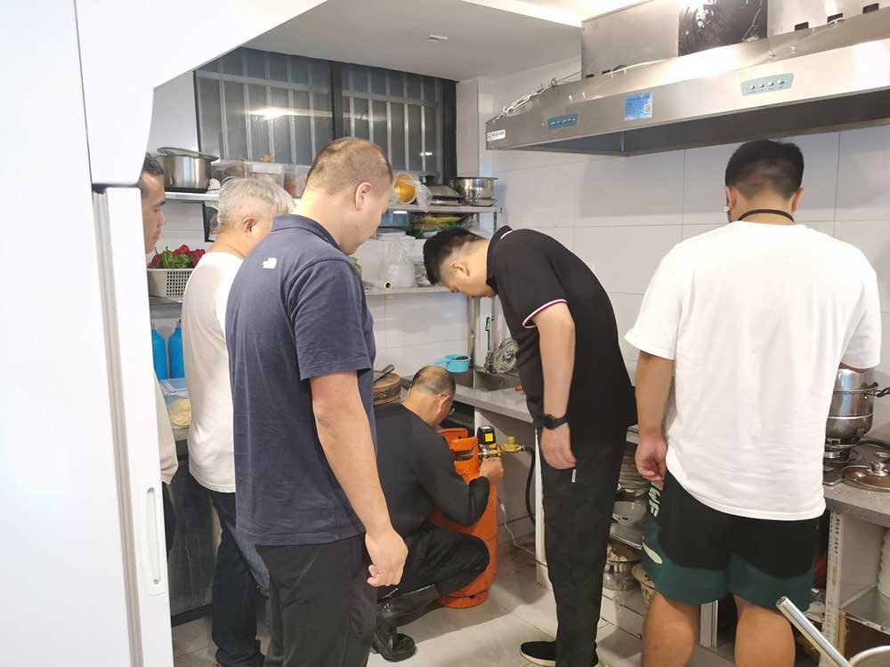 屯溪區(qū)國(guó)投集團(tuán)開(kāi)展液化氣安全專項(xiàng)整治行動(dòng)