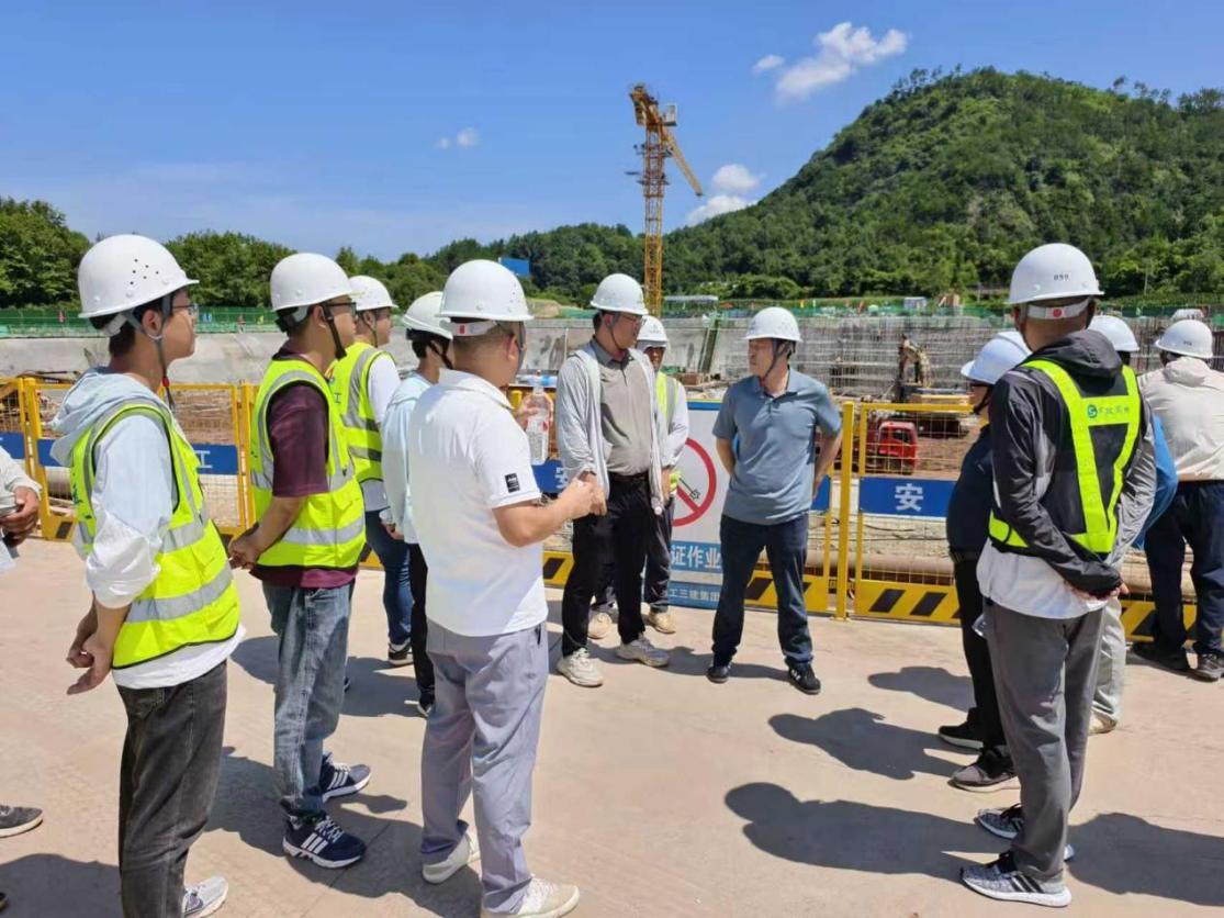 筑安全防線 迎平安雙節(jié)丨城建投公司開展節(jié)前安全生產檢查